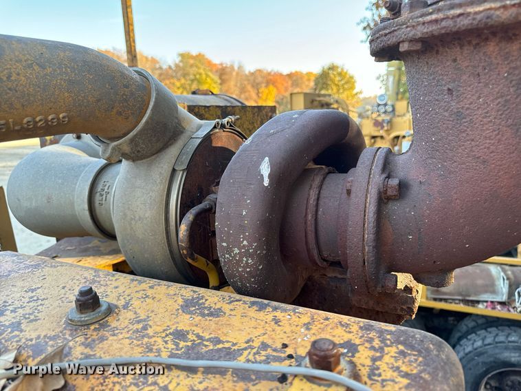 image for item DW2366 1975 Caterpillar D353 power unit