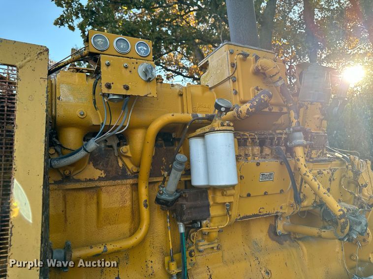 image for item DW2366 1975 Caterpillar D353 power unit