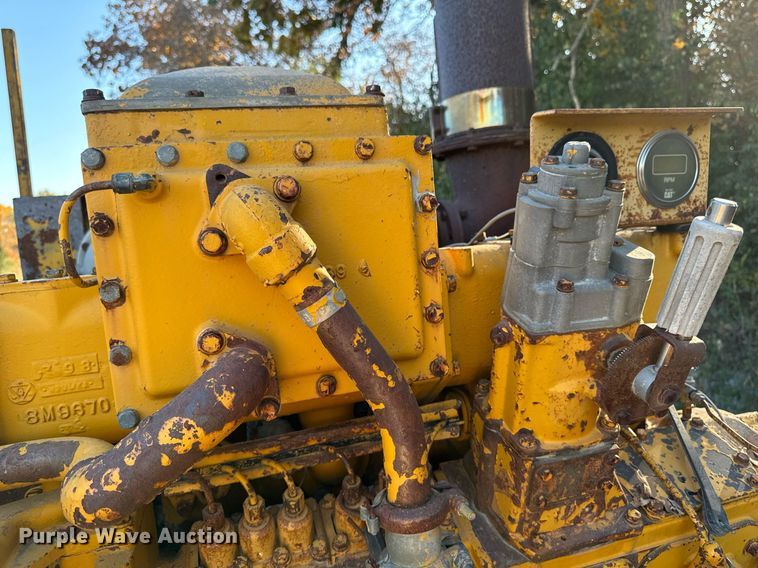 image for item DW2366 1975 Caterpillar D353 power unit