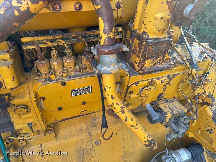 image for item DW2366 1975 Caterpillar D353 power unit