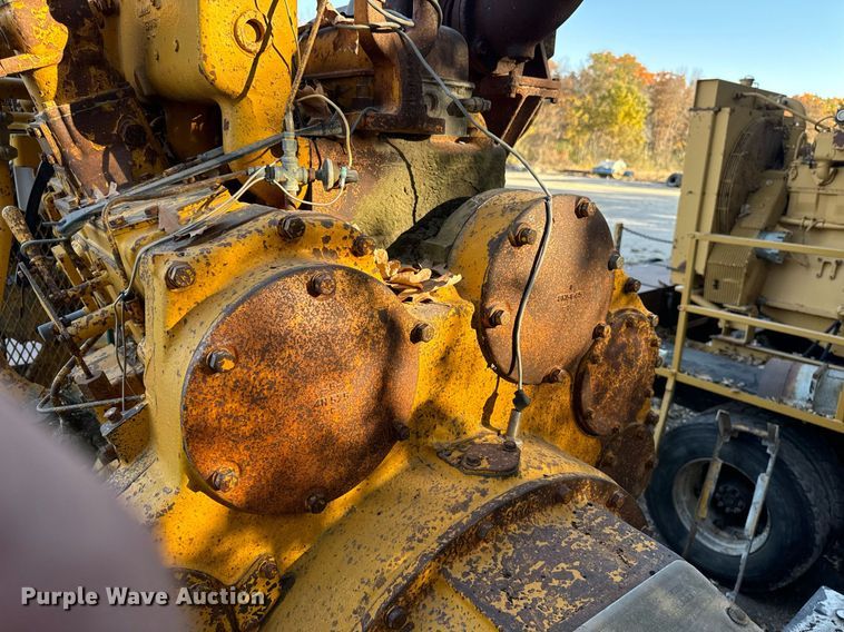 image for item DW2366 1975 Caterpillar D353 power unit