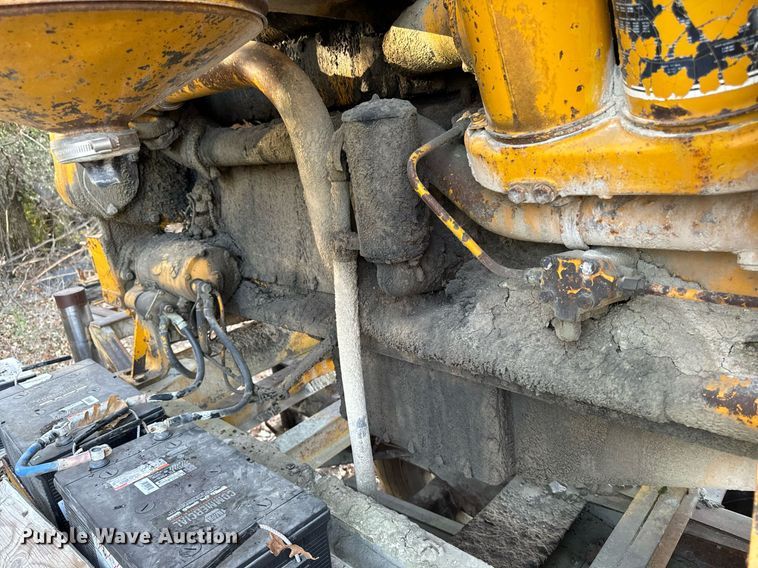 image for item DW2366 1975 Caterpillar D353 power unit