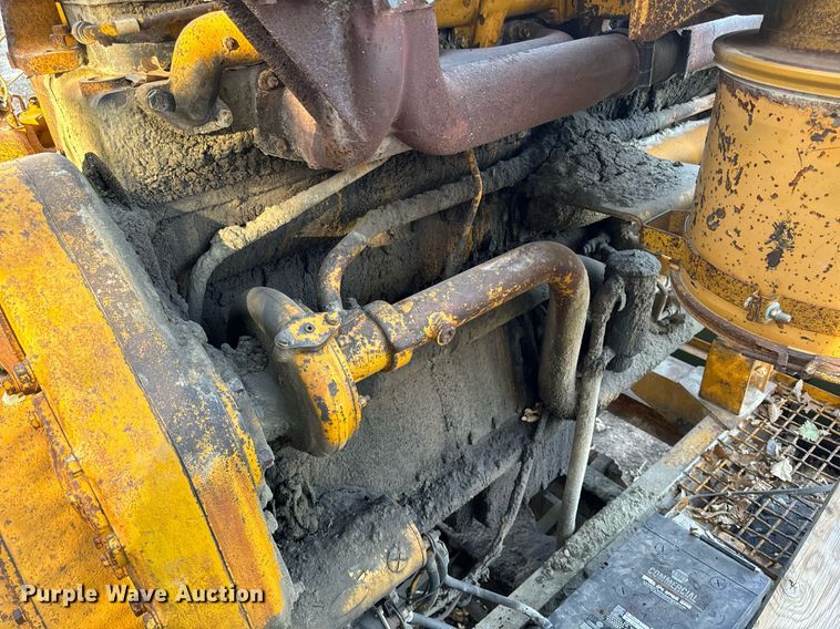 image for item DW2366 1975 Caterpillar D353 power unit