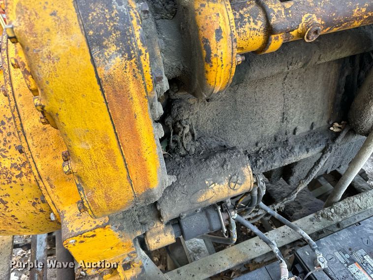 image for item DW2366 1975 Caterpillar D353 power unit