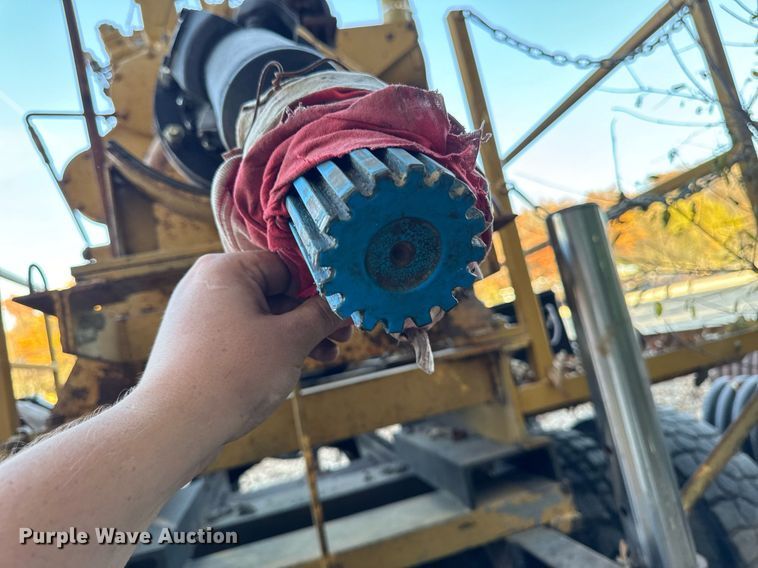 image for item DW2367 1981 Caterpillar D353 power unit