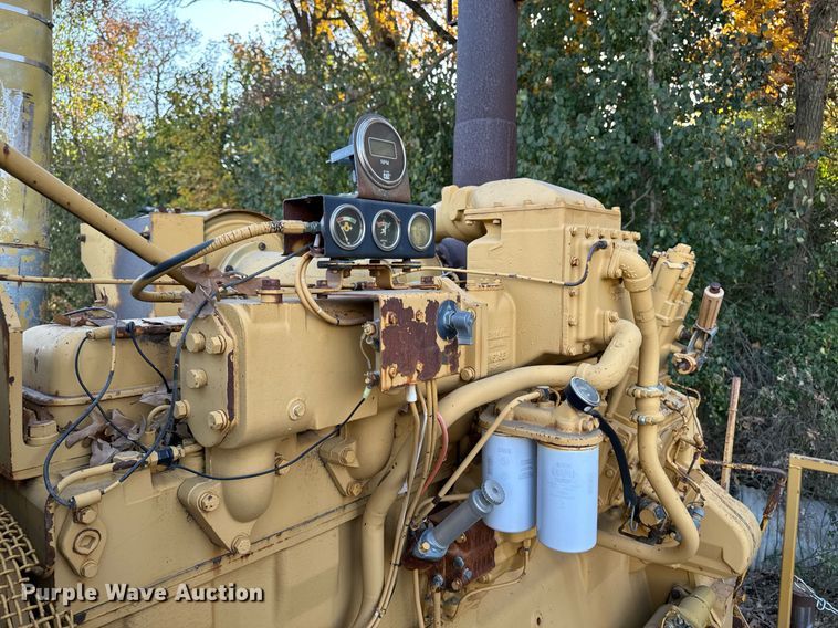 image for item DW2367 1981 Caterpillar D353 power unit