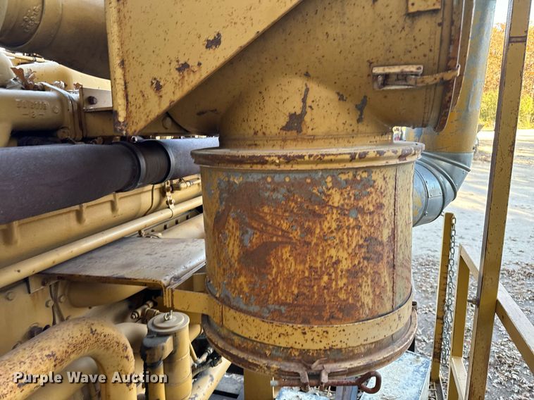 image for item DW2367 1981 Caterpillar D353 power unit