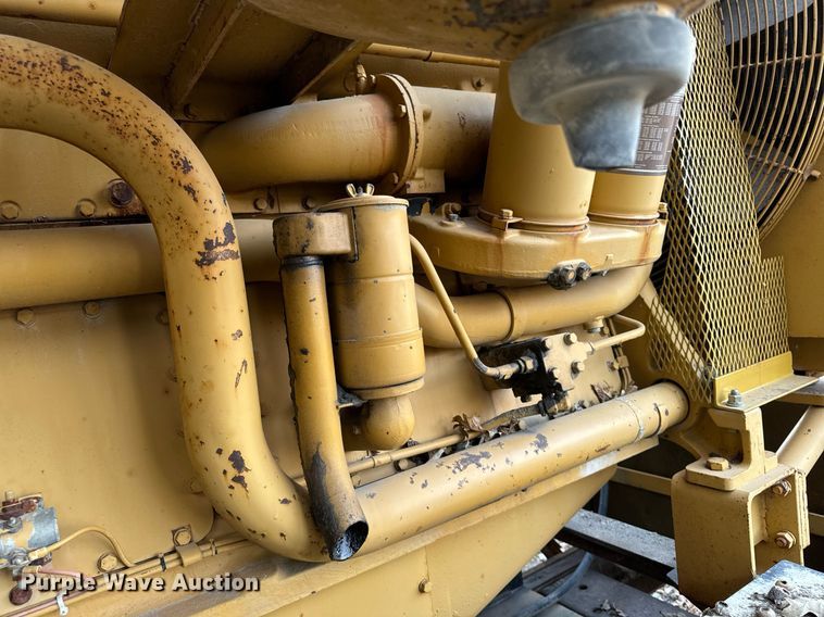 image for item DW2367 1981 Caterpillar D353 power unit