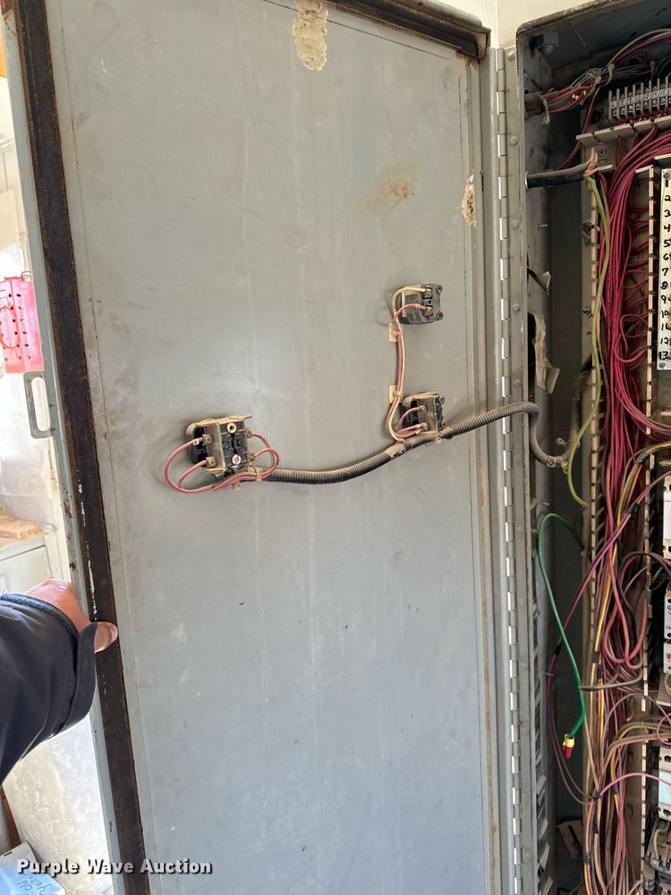 image for item DW2368 Eagle Jumbo 1400 horizontal impact crusher