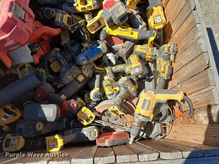 image for item DW2504 Power tools