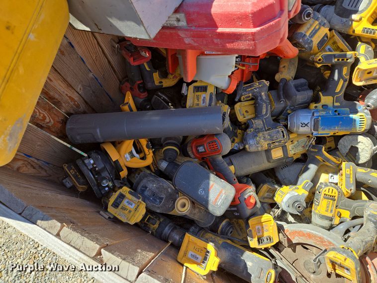 image for item DW2504 Power tools