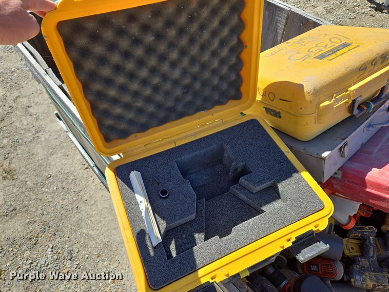 image for item DW2504 Power tools