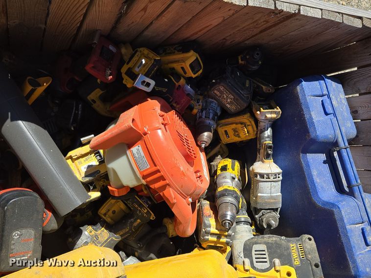 image for item DW2504 Power tools