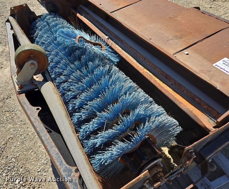 image for item DW2506 Bradco Power Sweep  skid steer sweeper