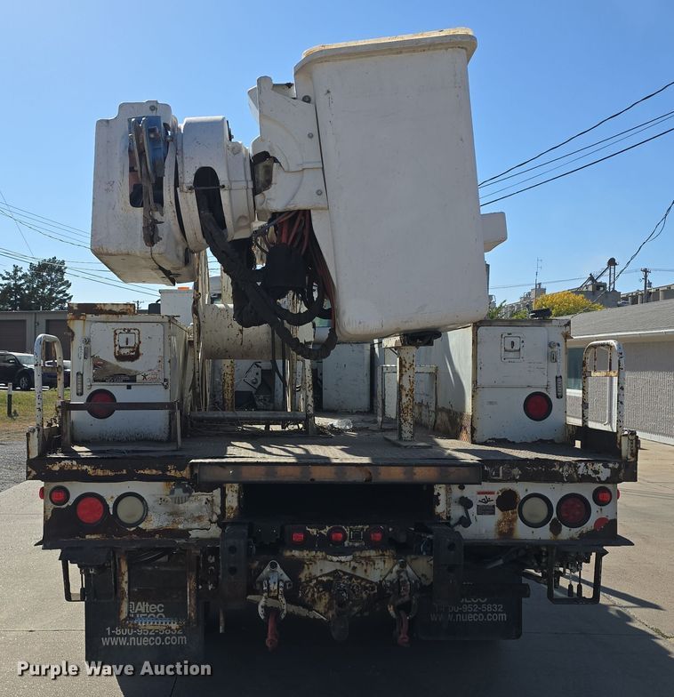 image for item DW3813 2005 Freightliner Busings Class M2 bucket truck