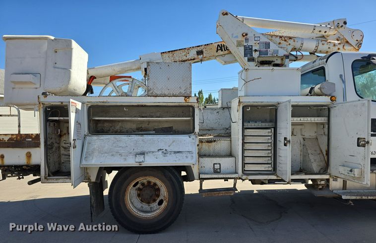 image for item DW3813 2005 Freightliner Busings Class M2 bucket truck