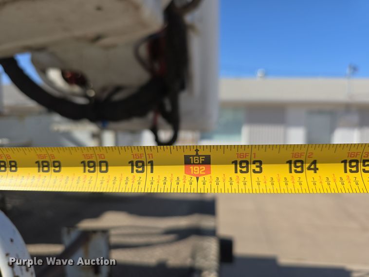 image for item DW3813 2005 Freightliner Busings Class M2 bucket truck