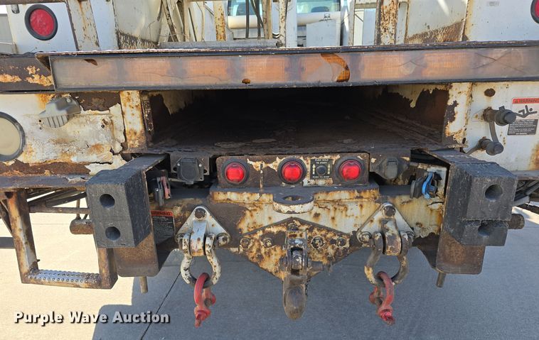 image for item DW3813 2005 Freightliner Busings Class M2 bucket truck