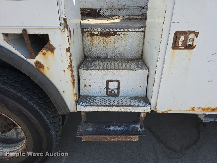 image for item DW3813 2005 Freightliner Busings Class M2 bucket truck