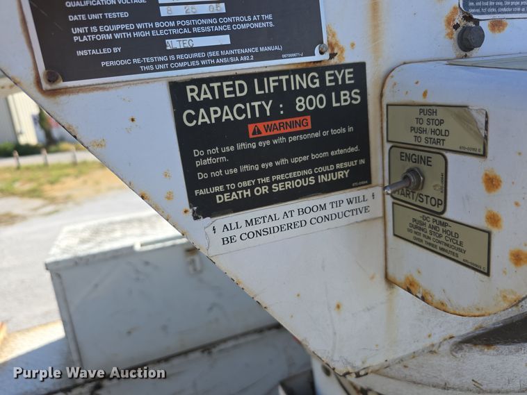 image for item DW3813 2005 Freightliner Busings Class M2 bucket truck