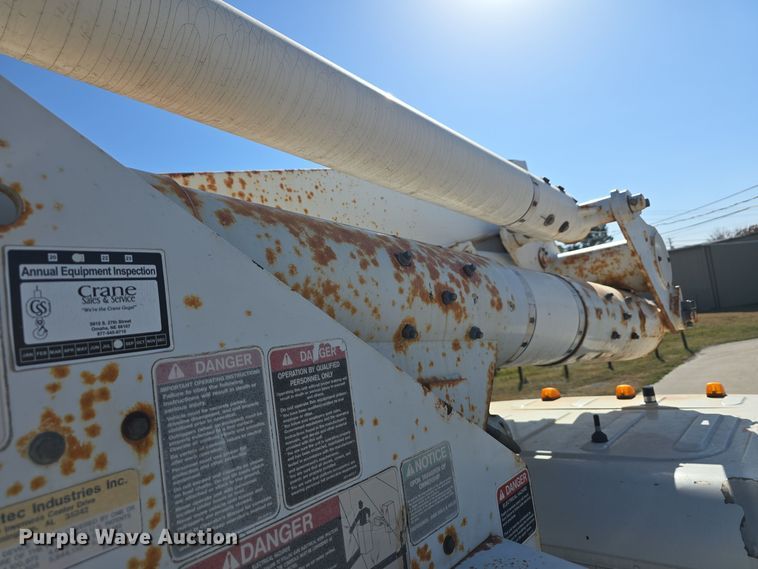 image for item DW3813 2005 Freightliner Busings Class M2 bucket truck