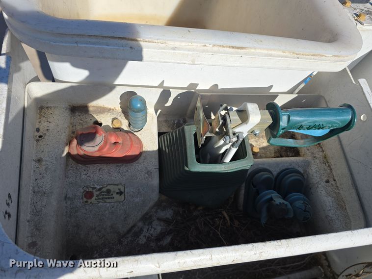 image for item DW3813 2005 Freightliner Busings Class M2 bucket truck