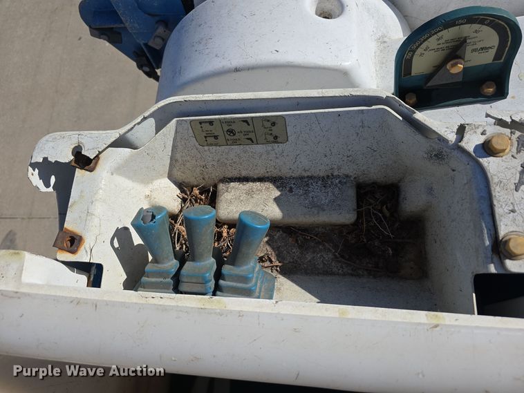 image for item DW3813 2005 Freightliner Busings Class M2 bucket truck