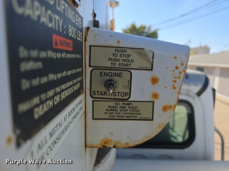 image for item DW3813 2005 Freightliner Busings Class M2 bucket truck