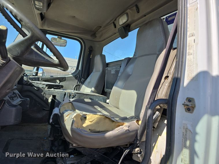 image for item DW3813 2005 Freightliner Busings Class M2 bucket truck