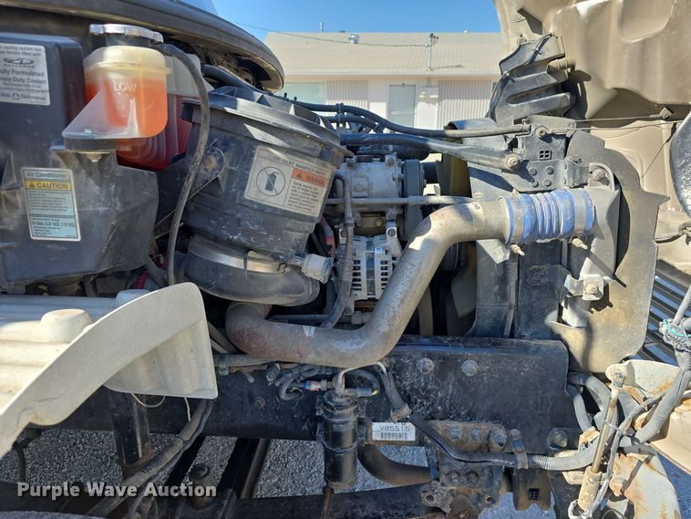 image for item DW3813 2005 Freightliner Busings Class M2 bucket truck