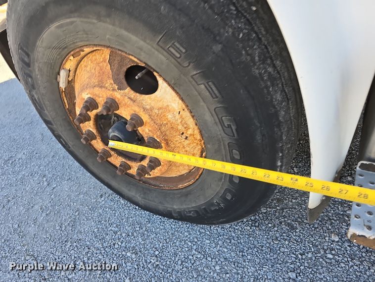 image for item DW3813 2005 Freightliner Busings Class M2 bucket truck