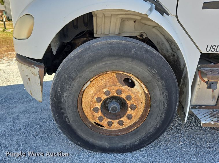 image for item DW3813 2005 Freightliner Busings Class M2 bucket truck