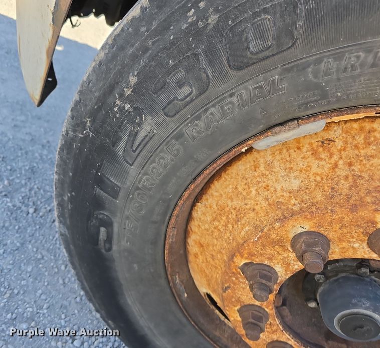 image for item DW3813 2005 Freightliner Busings Class M2 bucket truck