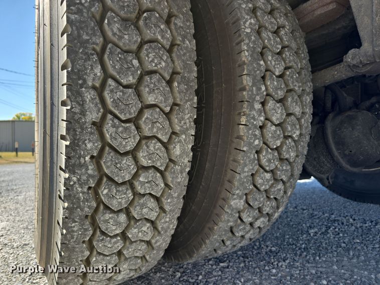 image for item DW3813 2005 Freightliner Busings Class M2 bucket truck