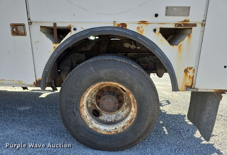 image for item DW3813 2005 Freightliner Busings Class M2 bucket truck