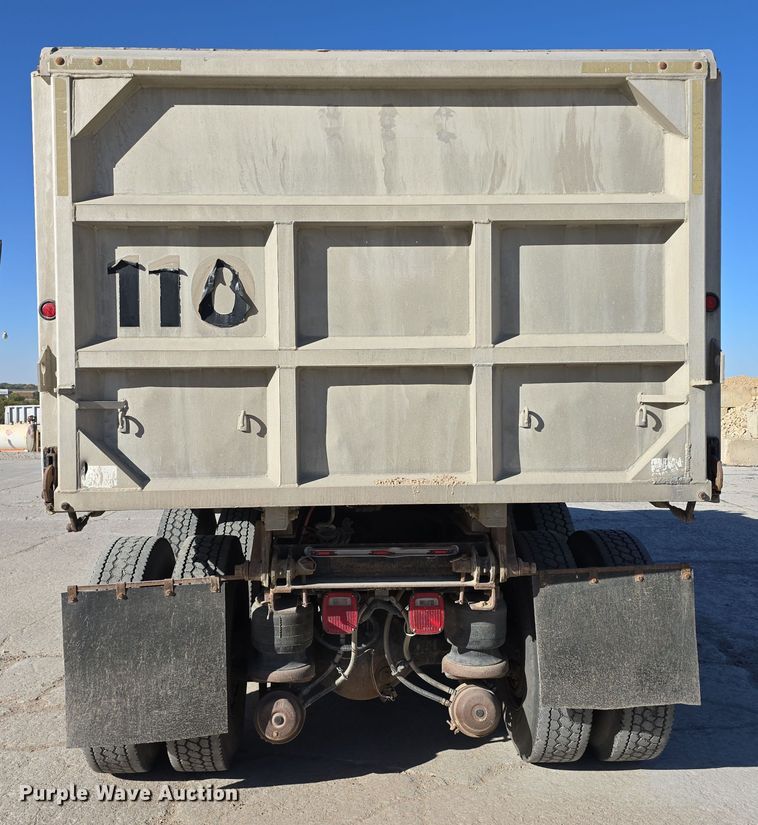 image for item DW3839 1994 Kenworth T450 dump truck