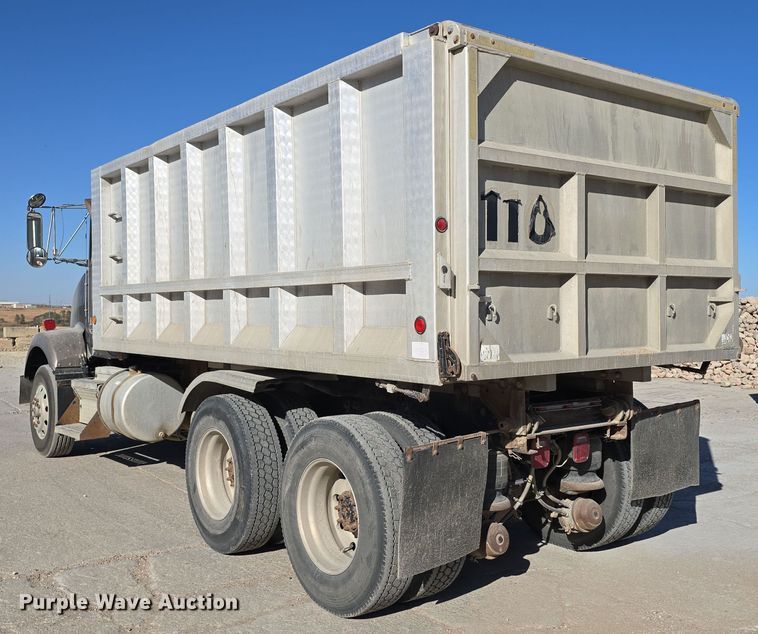image for item DW3839 1994 Kenworth T450 dump truck