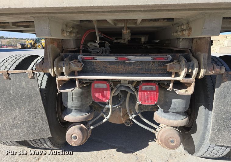 image for item DW3839 1994 Kenworth T450 dump truck