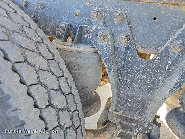 image for item DW3839 1994 Kenworth T450 dump truck