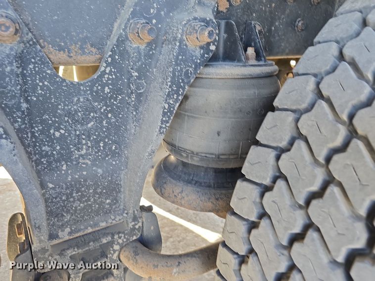 image for item DW3839 1994 Kenworth T450 dump truck