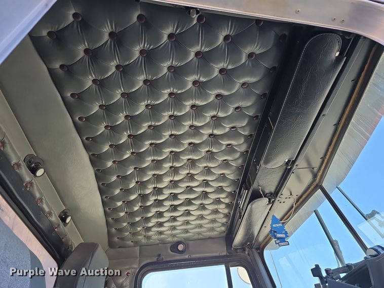 image for item DW3839 1994 Kenworth T450 dump truck