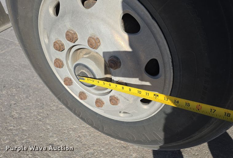 image for item DW3839 1994 Kenworth T450 dump truck