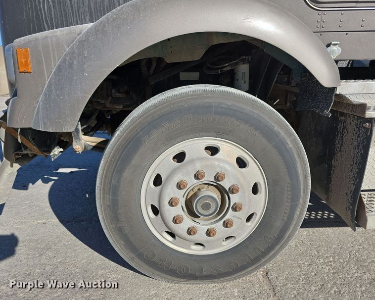 image for item DW3839 1994 Kenworth T450 dump truck