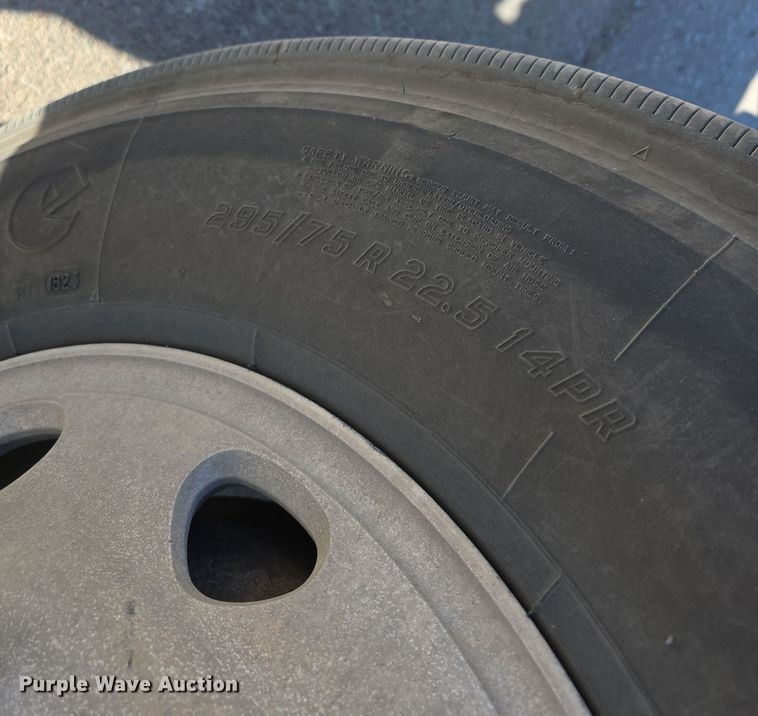 image for item DW3839 1994 Kenworth T450 dump truck