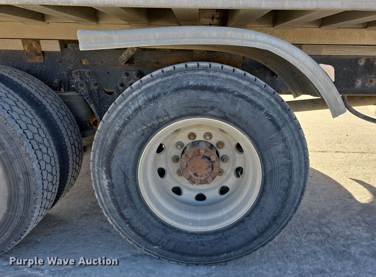 image for item DW3839 1994 Kenworth T450 dump truck