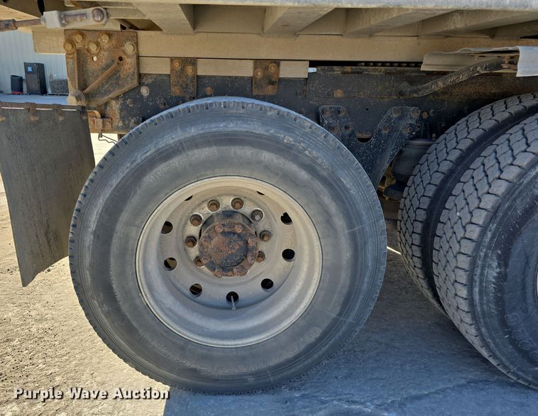 image for item DW3839 1994 Kenworth T450 dump truck