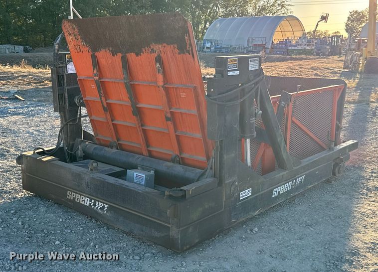 image for item DX0722 Speed-Lift SL-8000B loading dock