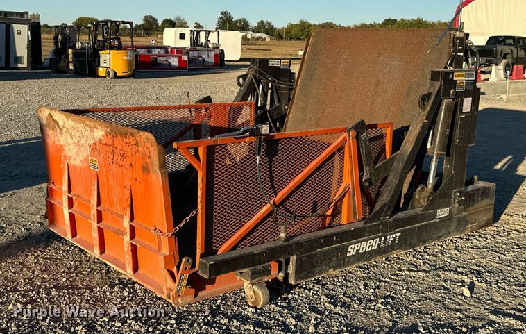 image for item DX0722 Speed-Lift SL-8000B loading dock