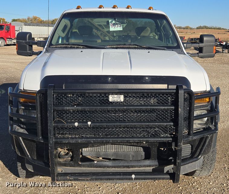 image for item EE7838 2010 Ford F550 Super Duty XL truck cab and chassis