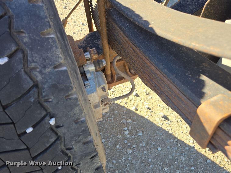 image for item EE7838 2010 Ford F550 Super Duty XL truck cab and chassis